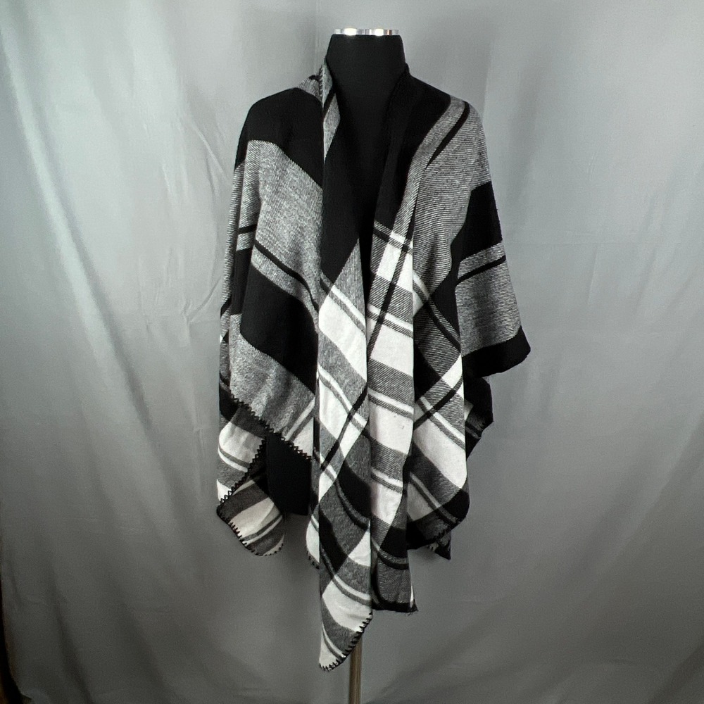 Time And Tru Shawl Womens OS Multicolor Buffalo Plaid Ruana Wrap Open Front